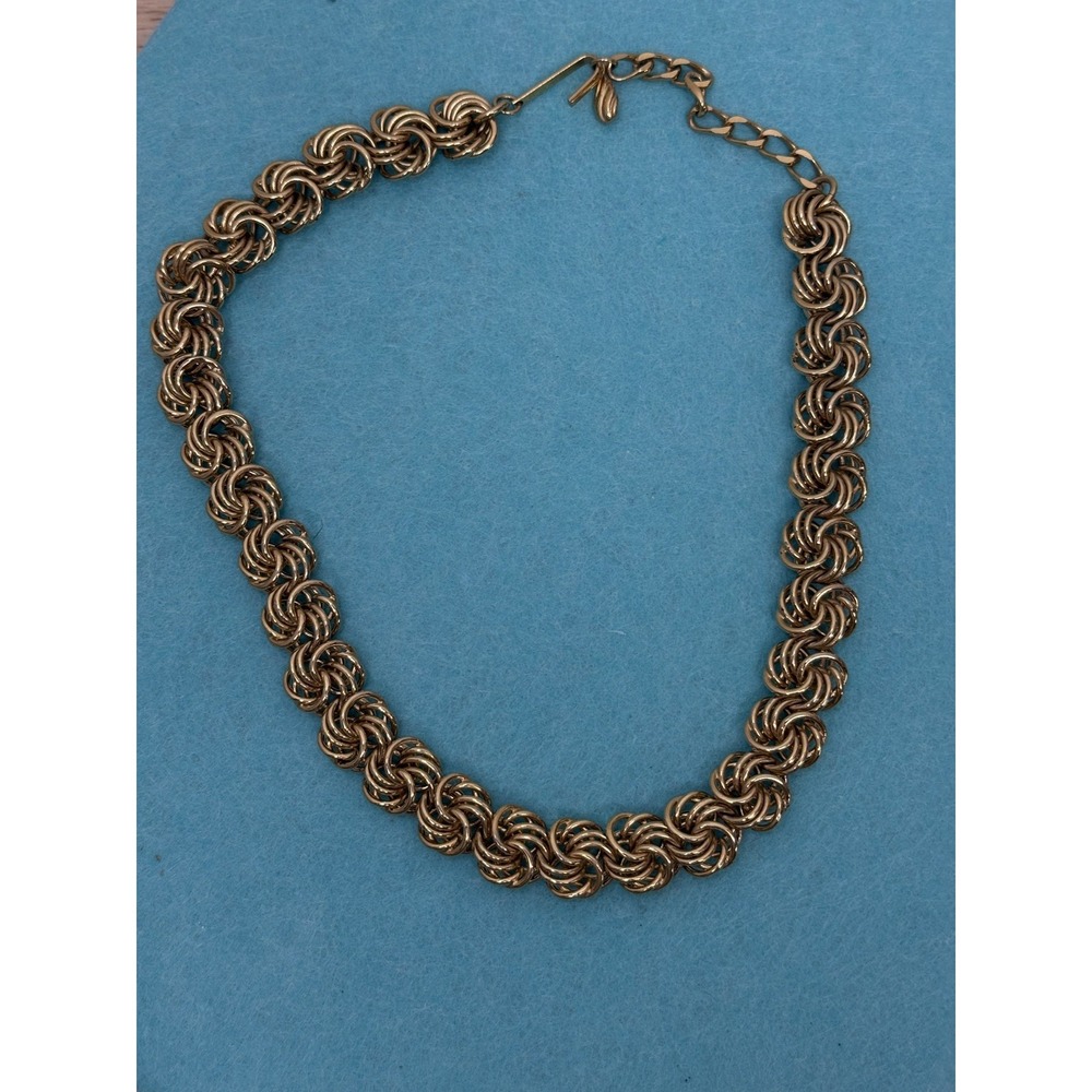Golden Tone Chunky Spiral Wreath Circle Retro‎ Y2K Chain